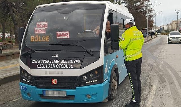 VAN'DA VATANDAŞLAR: ÖZEL MAVİ HALK OTOBÜSLERİNDEN VE MİNİBÜSLERDEN BİZİ KURTARIN...!