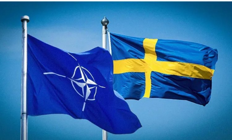 İSVEÇ ARTIK NATO'DA: BAYRAĞI GÖNDERE ÇEKİLDİ!