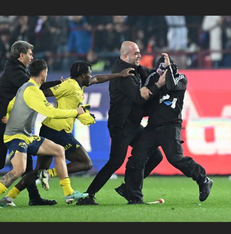 TRABZON'DA SAHA KARIŞTI! FENERBAHÇELİ SPORCULARA SALDIRDILAR