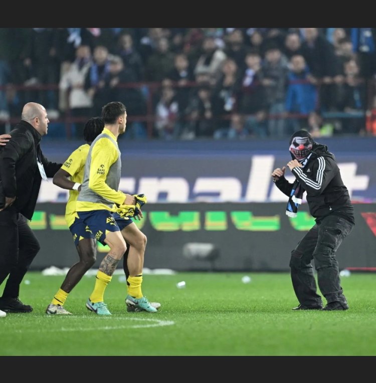 TRABZON'DA SAHA KARIŞTI! FENERBAHÇELİ SPORCULARA SALDIRDILAR
