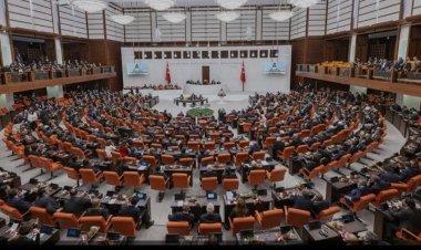 TBMM KÜRTÇEYE DAİR TALEBİ 'ANAYASAYA AYKIRI' BULDU!
