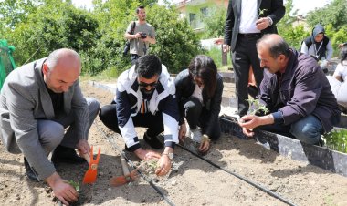 İPEKYOLU'NDA EKOLOJİK KOŞULLARA GÖRE İLK KENT BOSTANI!