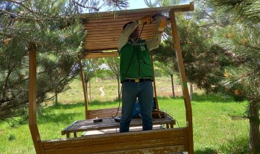 EDREMİT'TE SAHİLLER BAYRAMA HAZIR HALE GETİRİLİYOR