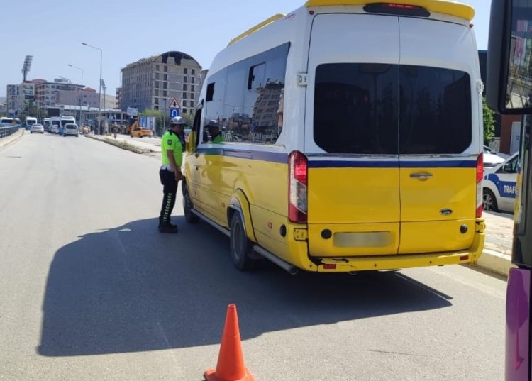 VAN'DA BİR HAFTADA 12.781 ARAÇ VE SÜRÜCÜ DENETLENDİ!
