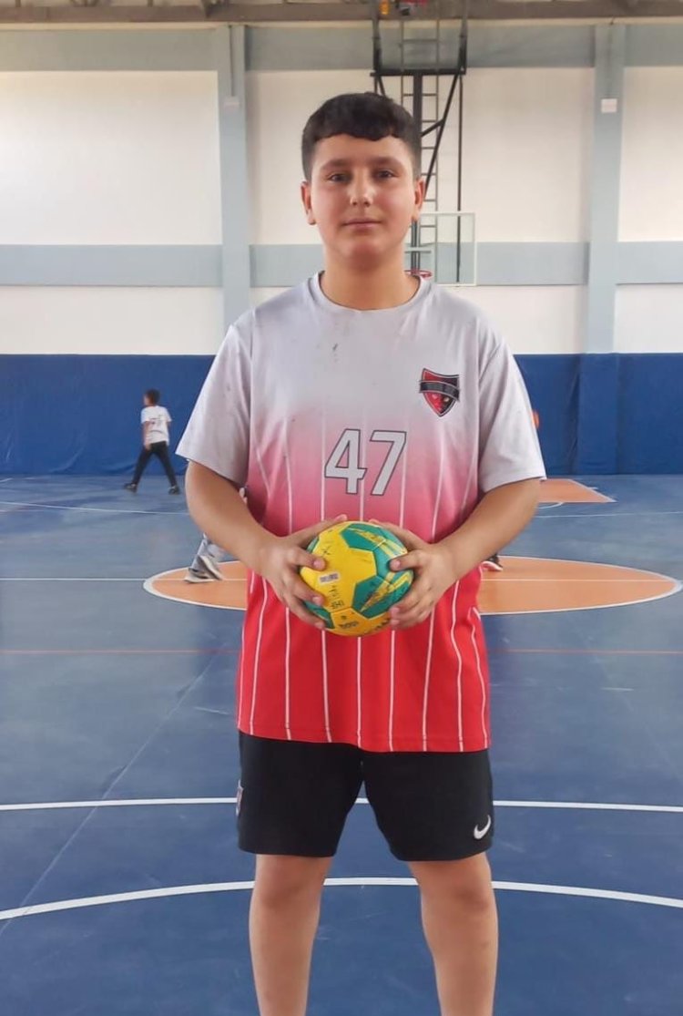 BÜYÜKŞEHİR BELEDİYESPOR MİLLİ TAKIMA BİR HENTBOL OYUNCUSU DAHA KAZANDIRDI