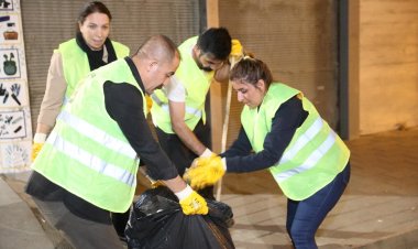İPEKYOLU TEMİZLİĞİNDE EŞBAŞKANLAR  SAHAYA İNDİ!