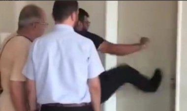 MÜDÜR YARDIMCISININ KAPISINI KIRAN OKUL MÜDÜRÜNE SORUŞTURMA AÇILDI!