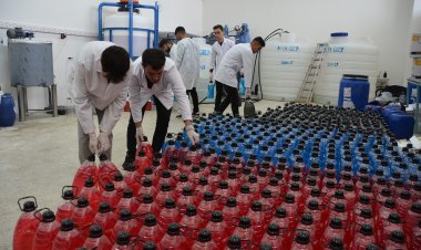 Van Gölü'ne Zararı Nedir? Bitlis Üniversitesi, Vangölü'nden Kozmetik Ürünler Üretiyor! 