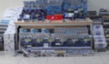 VAN'DA YÜKLÜ MİKTARDA KAÇAK SİGARA ELE GEÇİRİLDİ 