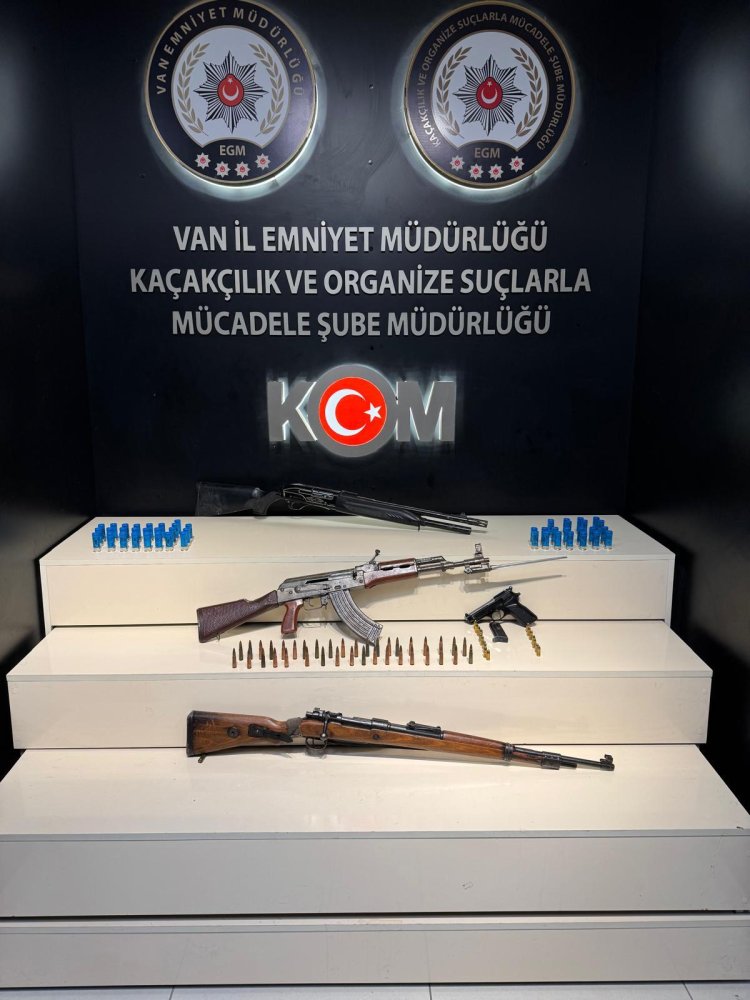 VAN'DA SİLAH KAÇAKÇILIĞI OPERASYONUNDA 4 SİLAH ELE GEÇİRİLDİ