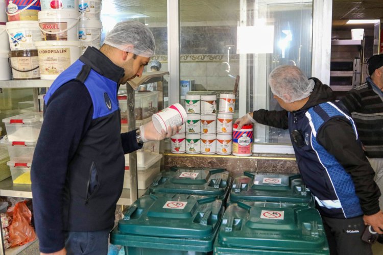 VAN BÜYÜKŞEHİR FIRIN VE MARKETLERİ DENETLEDİ