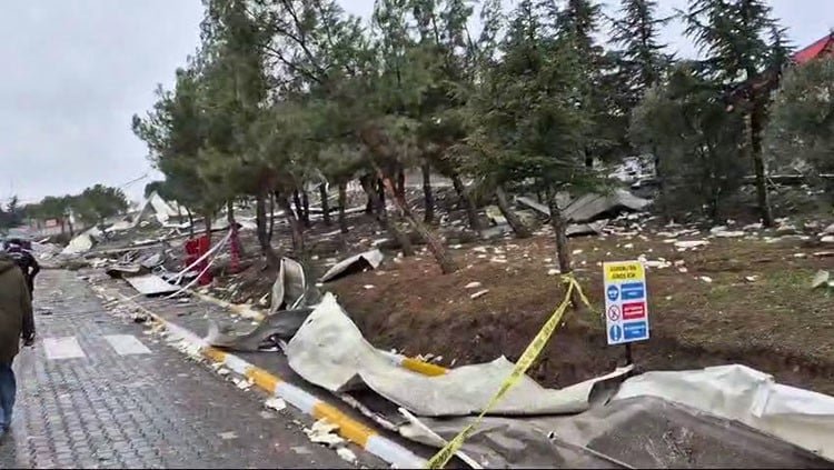 BALIKESİR'DE PATLAYICI ÜRETİM FABRİKASINDA PATLAMA : 12 CAN KAYBI