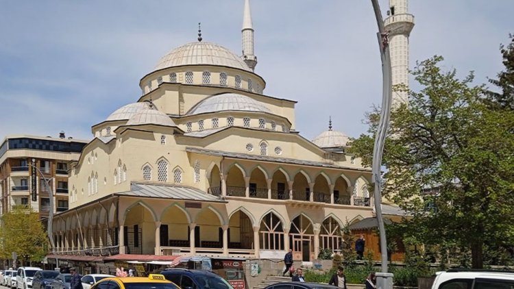 Hz. Ömer Cami'nde Tahliye İşlemleri Başlıyor! Yıkılıyor!