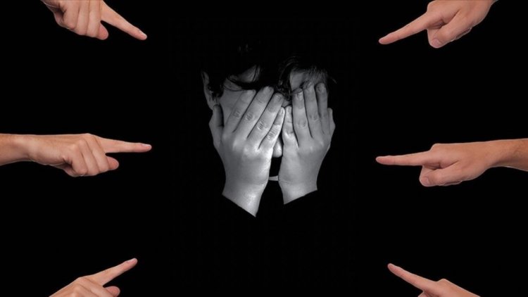 Yeni Bir Akran Zorbalığı Daha: 7 Yaşındaki Kız Öğrenciye Arkadaşları Makasla Saldırdı!