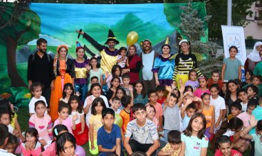 Edremit Belediyesi çocukları tiyatroyla buluşturuyor
