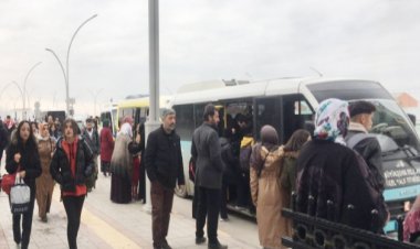 Van’da Ulaşım Zammı Yankıları: "Maliyetler mi, Geçim Derdi mi?"