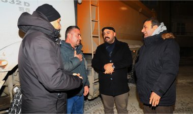 İpekyolu’ndaki Kar Mesaisi,  Gece Yarısı Sahada İnceleme
