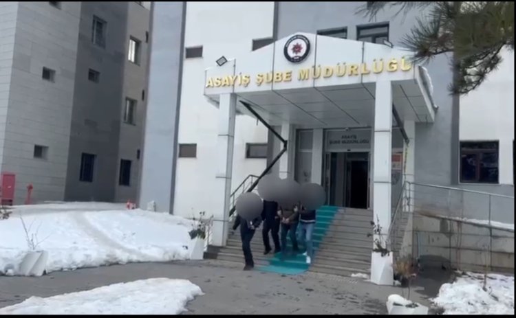 Van’da Polisten Kaçamadı: 20 Yıl Kesinleşmiş Cezası Bulunan Firari Yakalandı