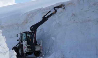 Muş’ta Kar Kalınlığı 6 Metreyi Aştı!