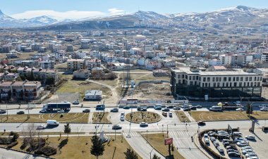 Van'da Ulaşımı Rahatlatacak Dev Adım: Havalimanı ve Elmalık Yolu Birleşiyor!