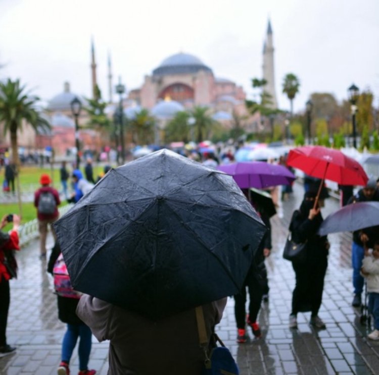 Bayramda Hava Durumu: Şemsiyeleri Hazırlayın