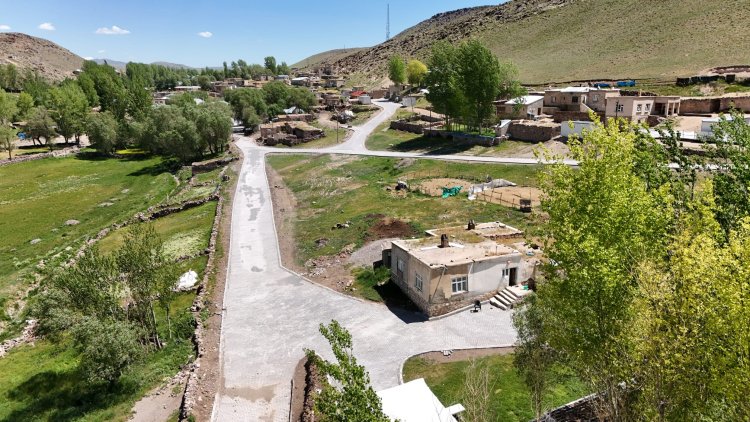 Başkale'de Parke Taşı Hamlesi: Bilgeç Mahallesi'nde Son Viraj