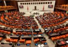 Meclis 52 Gün Tatilde, Halk Sokakta, Vekiller Dinlenirken Ekonomi Yangını Büyüyor