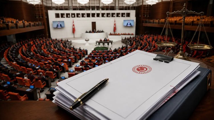 24 Ağustos Pazartesi: Çerçeve Yasa Kurulunun İlk Buluşması